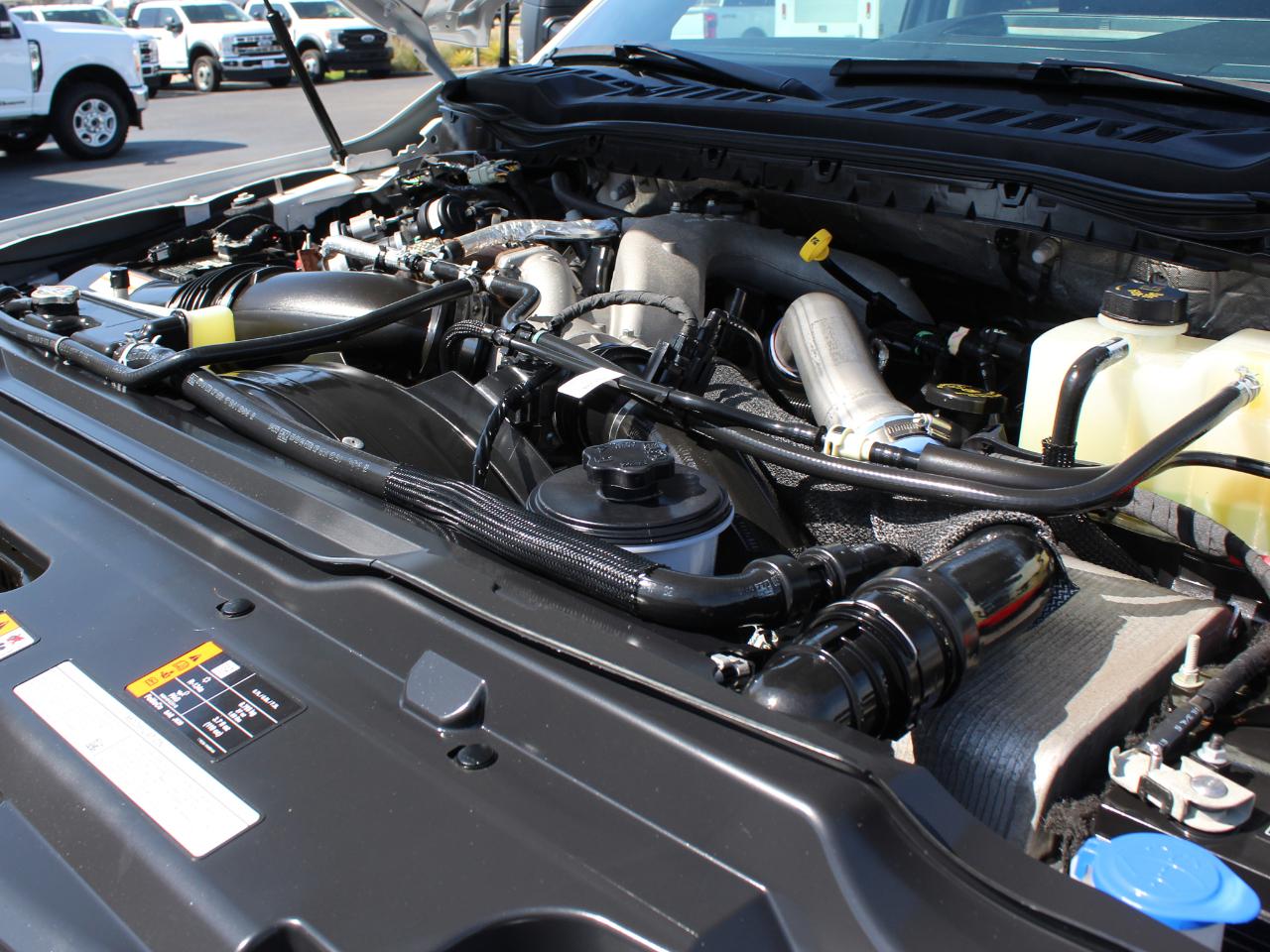 Ford F-550 Crew Cab DRW 4WD 2024