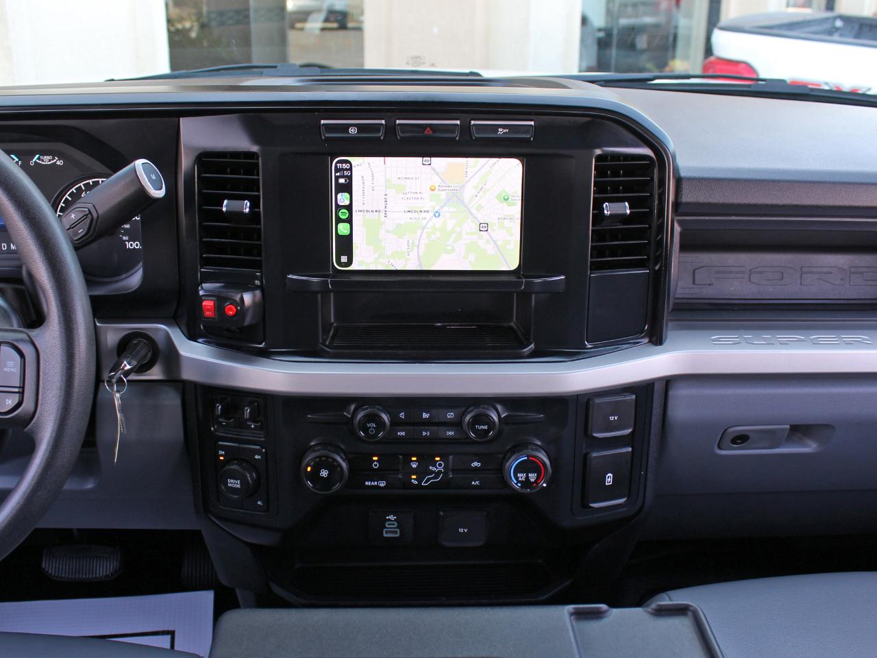 Ford F-550 Crew Cab DRW 4WD 2024