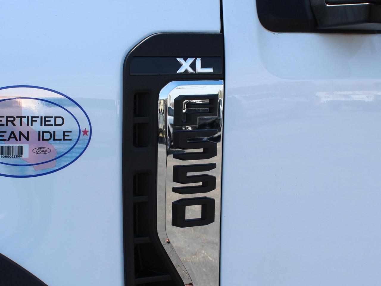 Ford F-550 Crew Cab DRW 4WD 2024