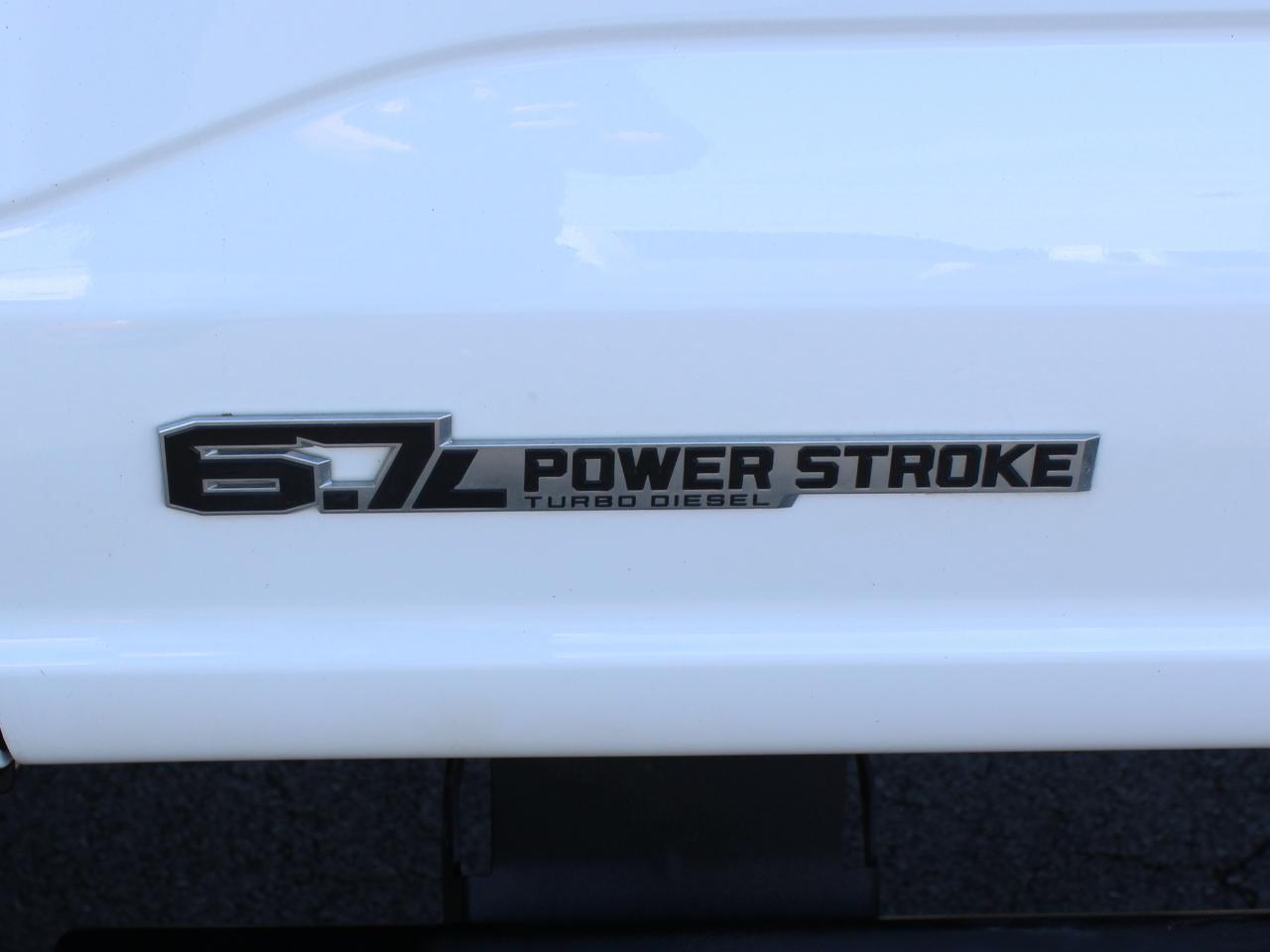 Ford F-550 Crew Cab DRW 4WD 2024