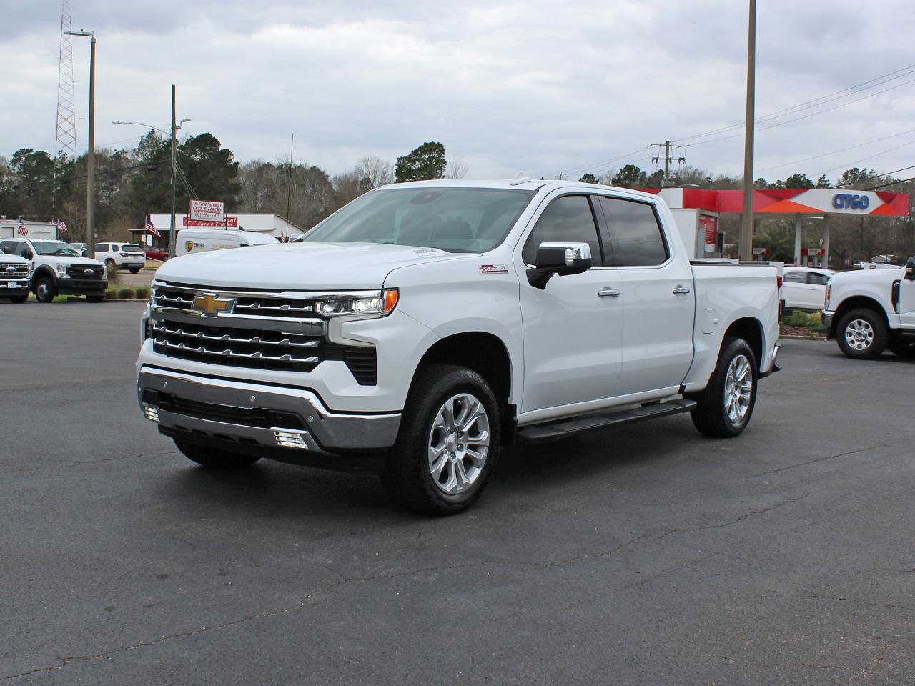 Chevrolet Silverado 1500 LTZ Crew Cab 4WD 2024