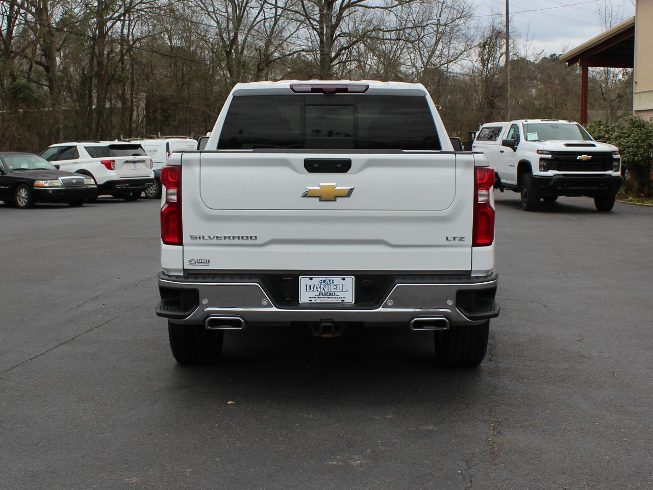 Chevrolet Silverado 1500 LTZ Crew Cab 4WD 2024