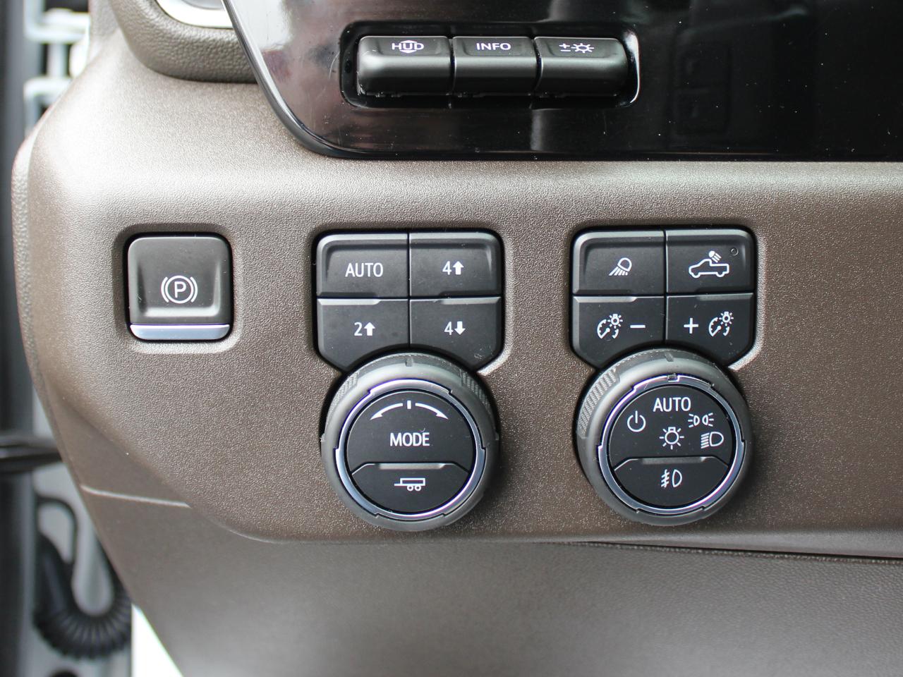 Chevrolet Silverado 1500 LTZ Crew Cab 4WD 2024