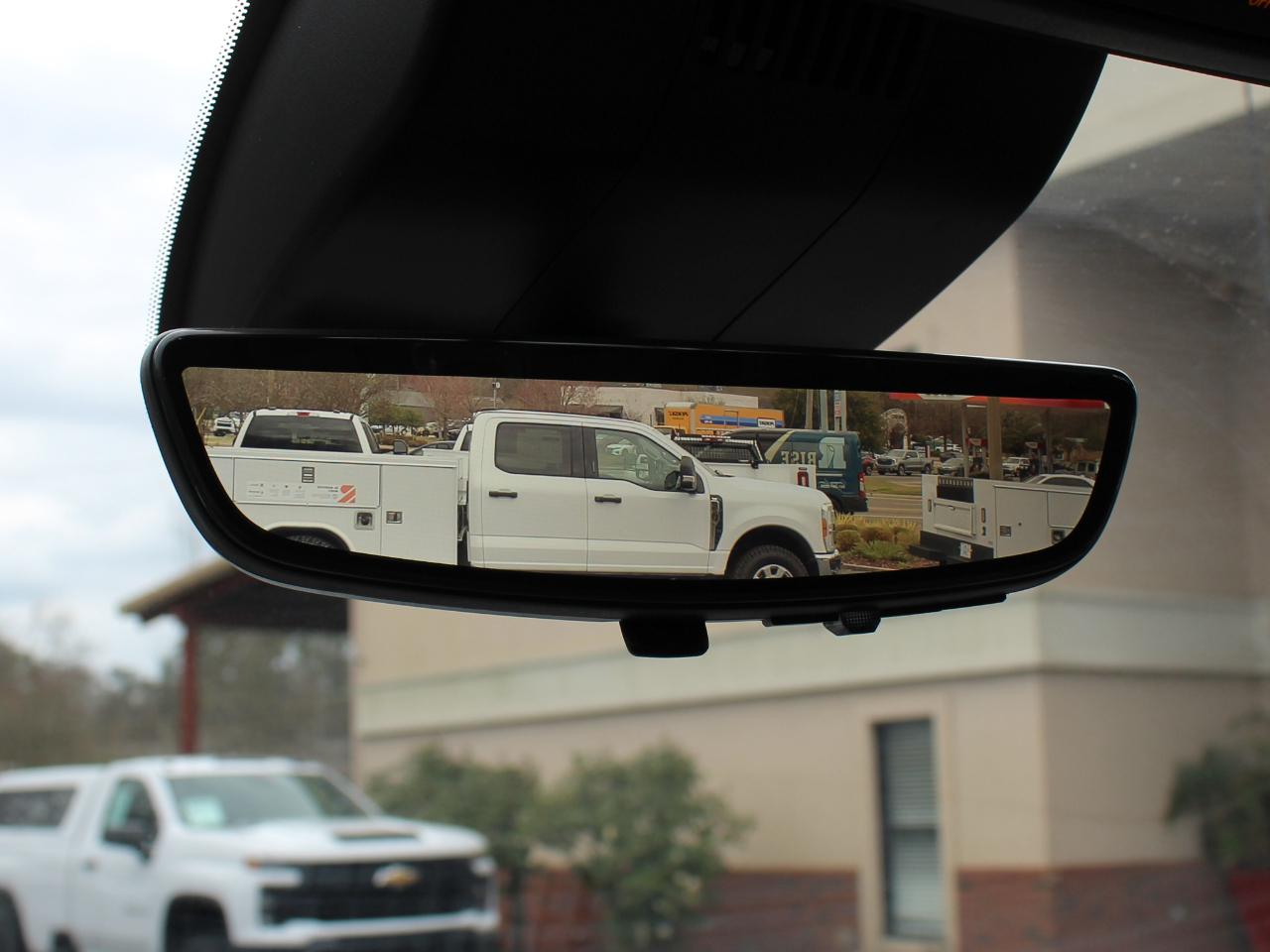 Chevrolet Silverado 1500 LTZ Crew Cab 4WD 2024