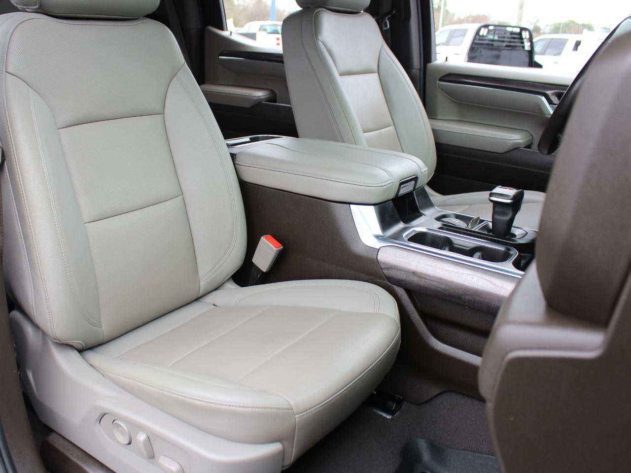 Chevrolet Silverado 1500 LTZ Crew Cab 4WD 2024