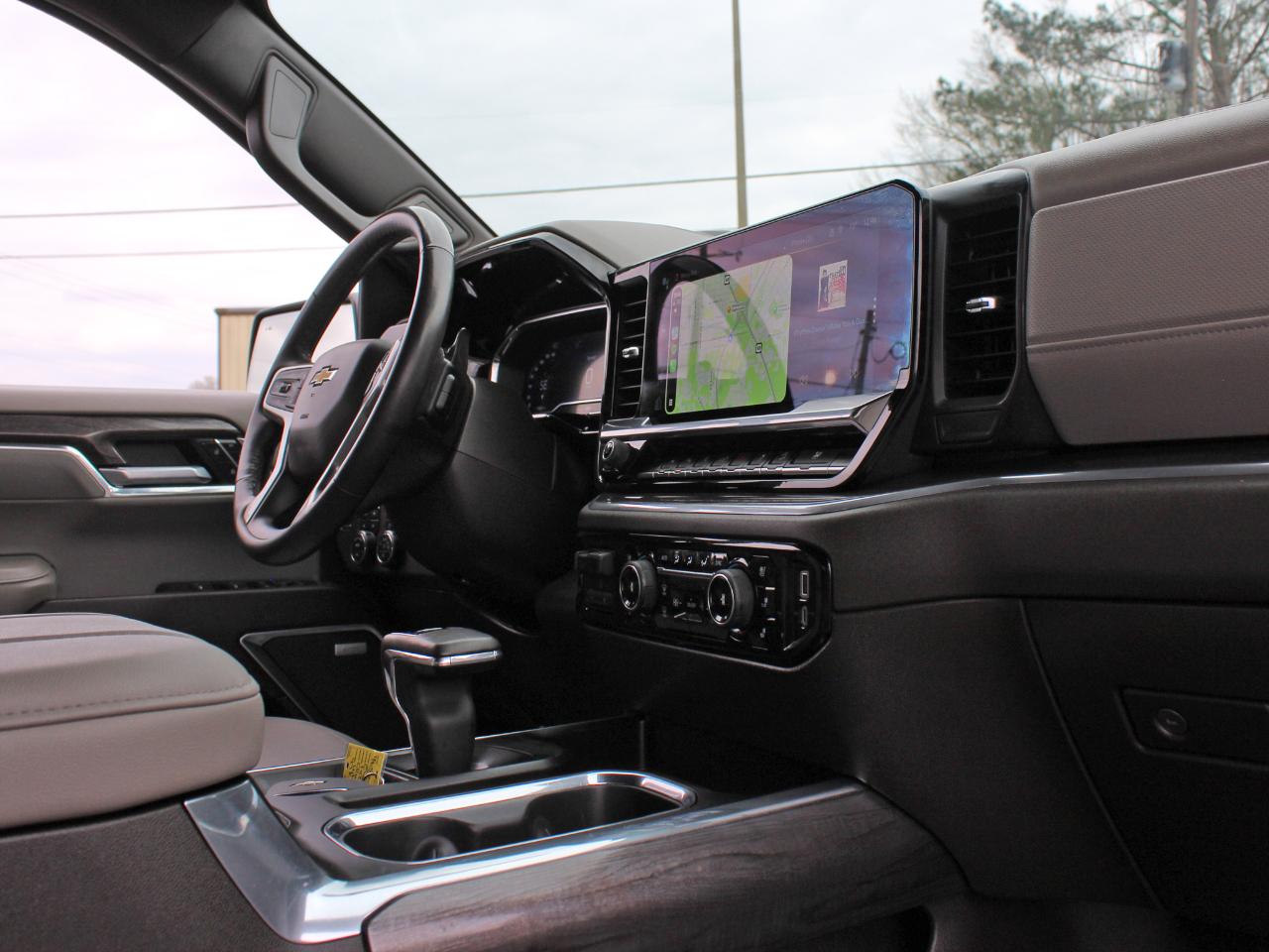 Chevrolet Silverado 1500 LTZ Crew Cab 4WD 2024