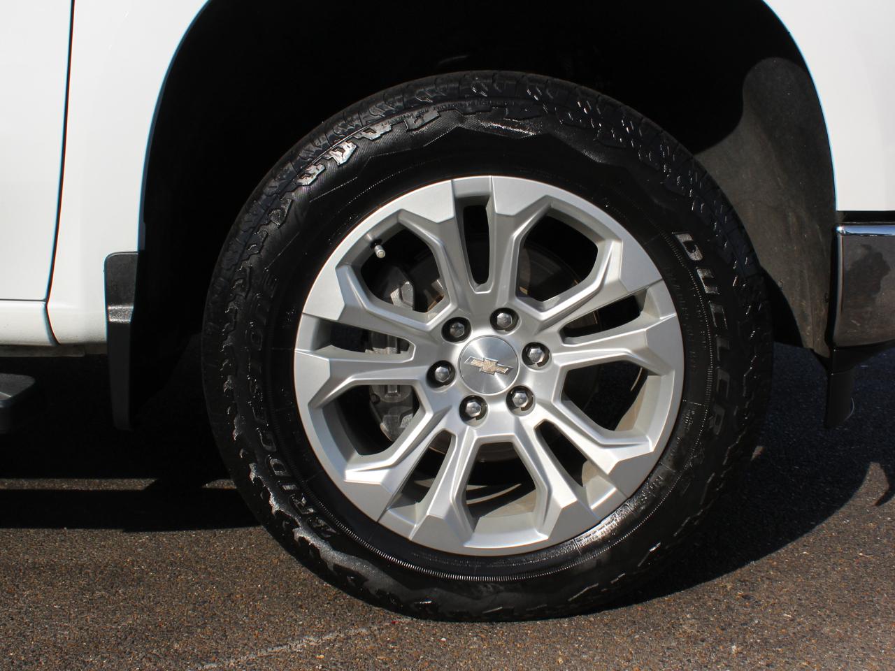 Chevrolet Silverado 1500 LTZ Crew Cab 4WD 2024