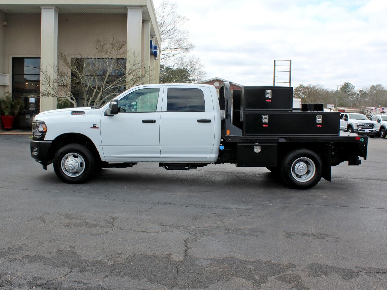 RAM 3500 Crew Cab 4WD DRW 2024