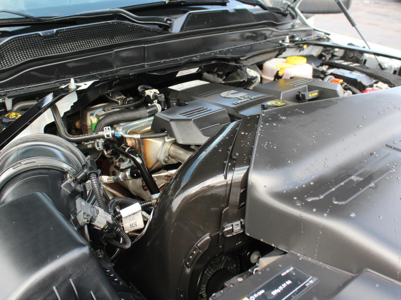 RAM 3500 Crew Cab 4WD DRW 2024