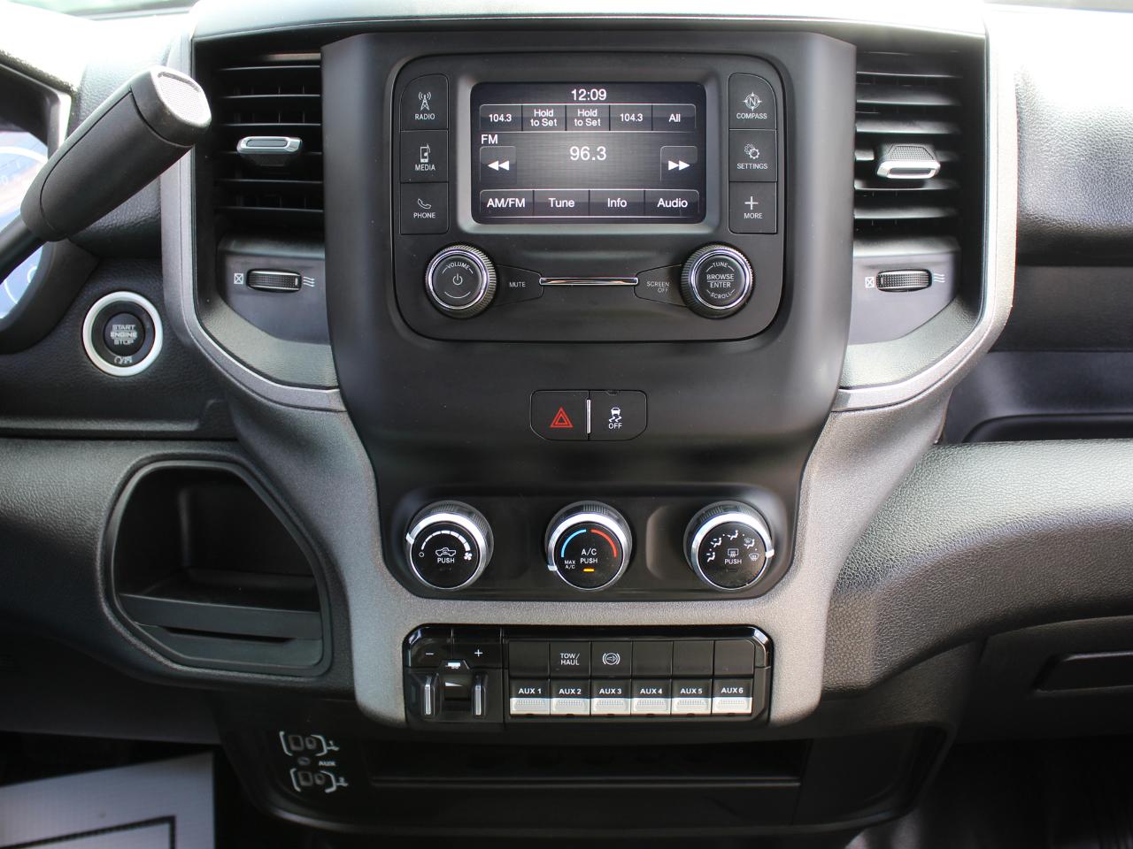 RAM 3500 Crew Cab 4WD DRW 2024