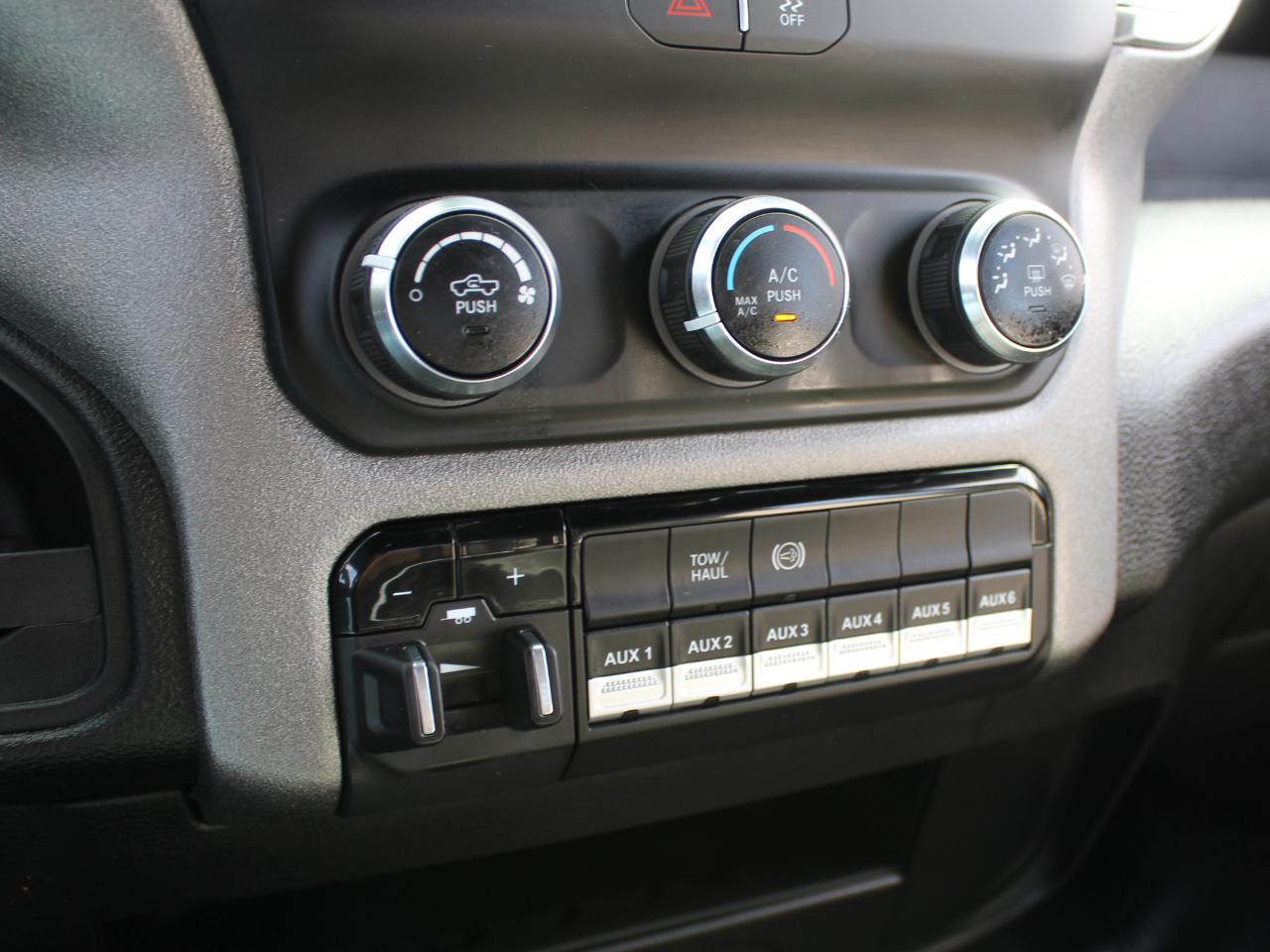 RAM 3500 Crew Cab 4WD DRW 2024