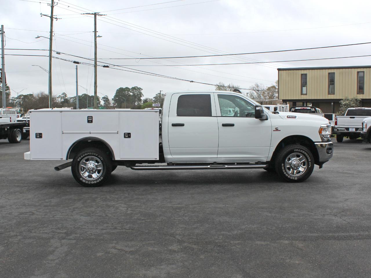 RAM 2500 Tradesman Crew Cab LWB 4WD 2024