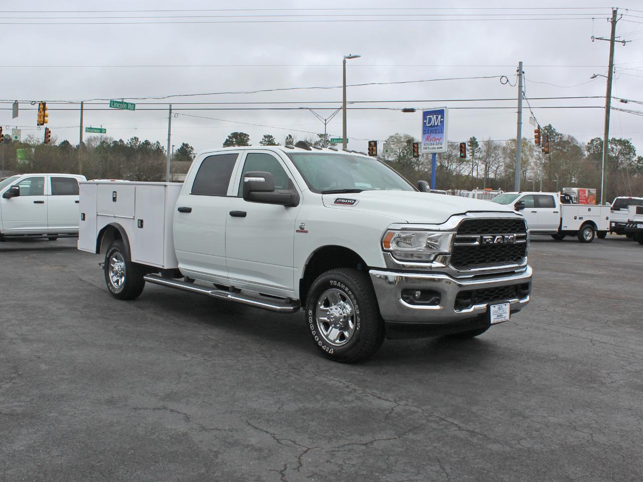 RAM 2500 Tradesman Crew Cab LWB 4WD 2024