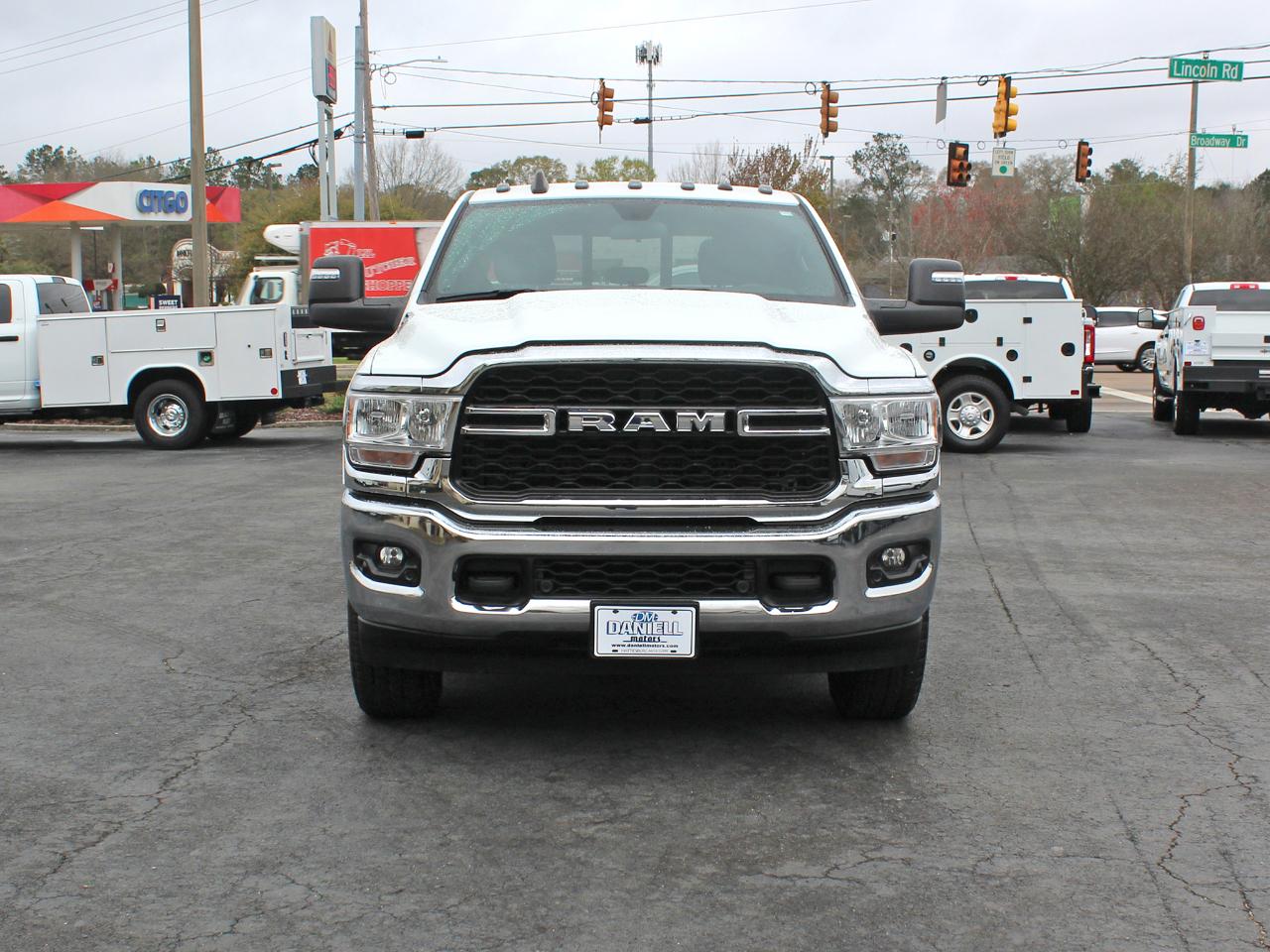 RAM 2500 Tradesman Crew Cab LWB 4WD 2024