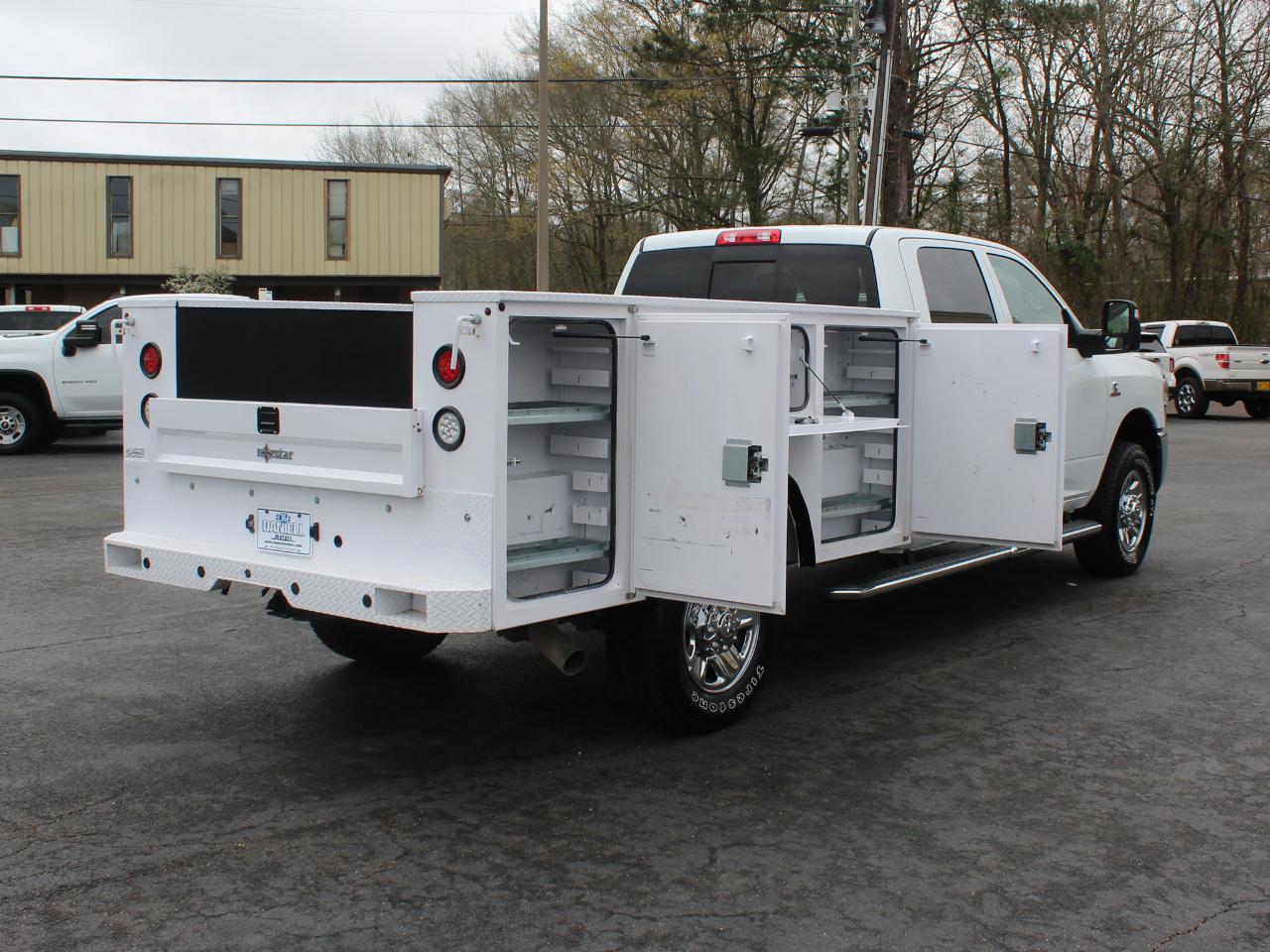 RAM 2500 Tradesman Crew Cab LWB 4WD 2024