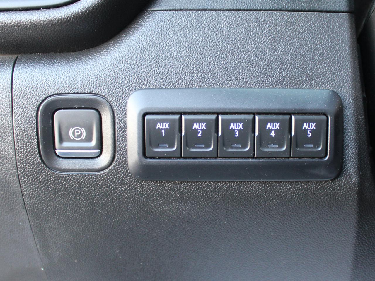 Chevrolet Silverado 3500HD Work Truck Crew Cab Long Box 4WD 2024