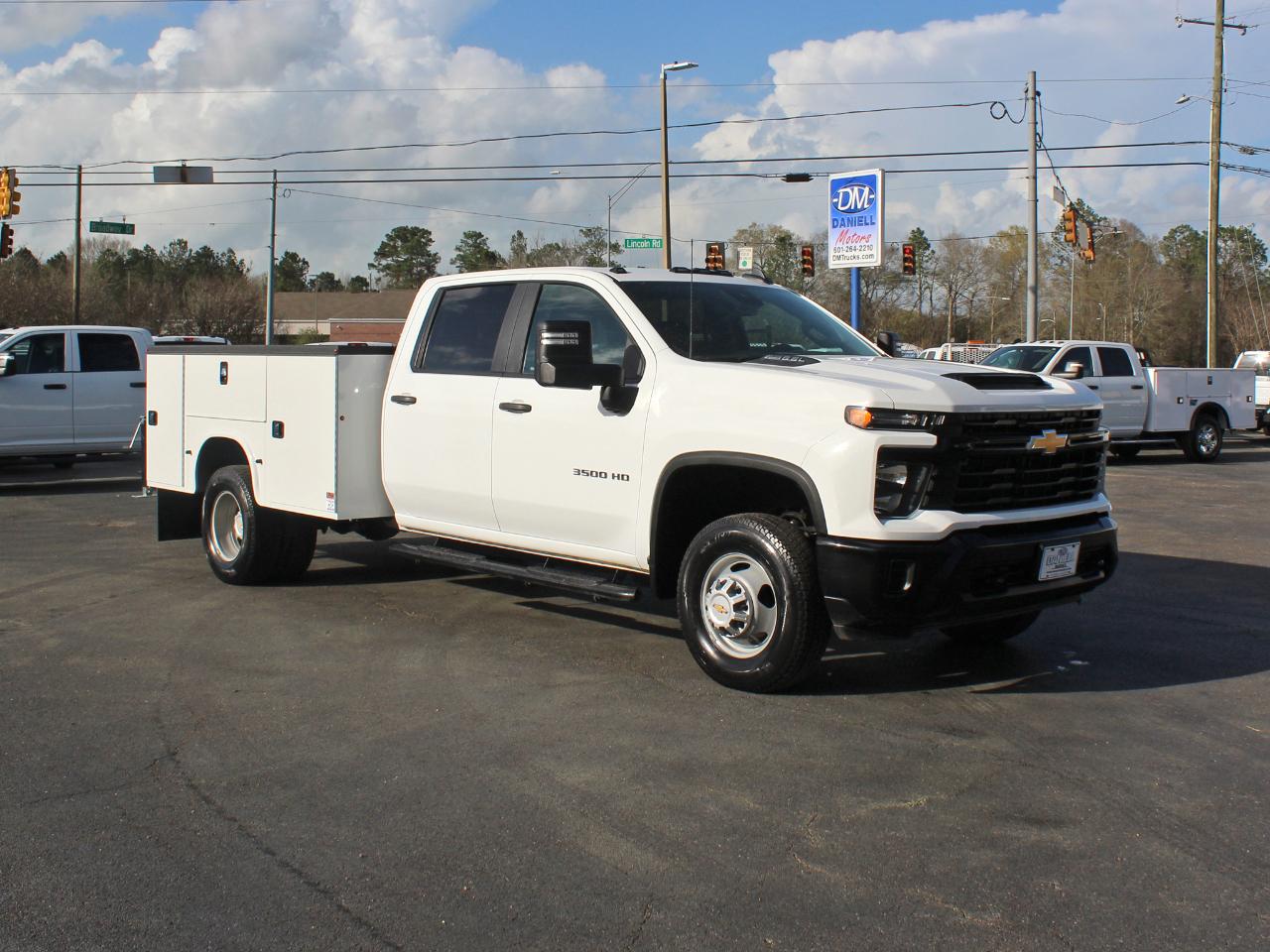Chevrolet Silverado 3500HD Work Truck Crew Cab Long Box 4WD 2024