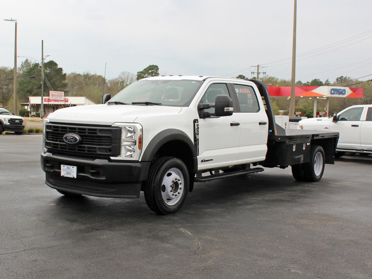 Ford F-450 SD Crew Cab DRW 4WD 2024