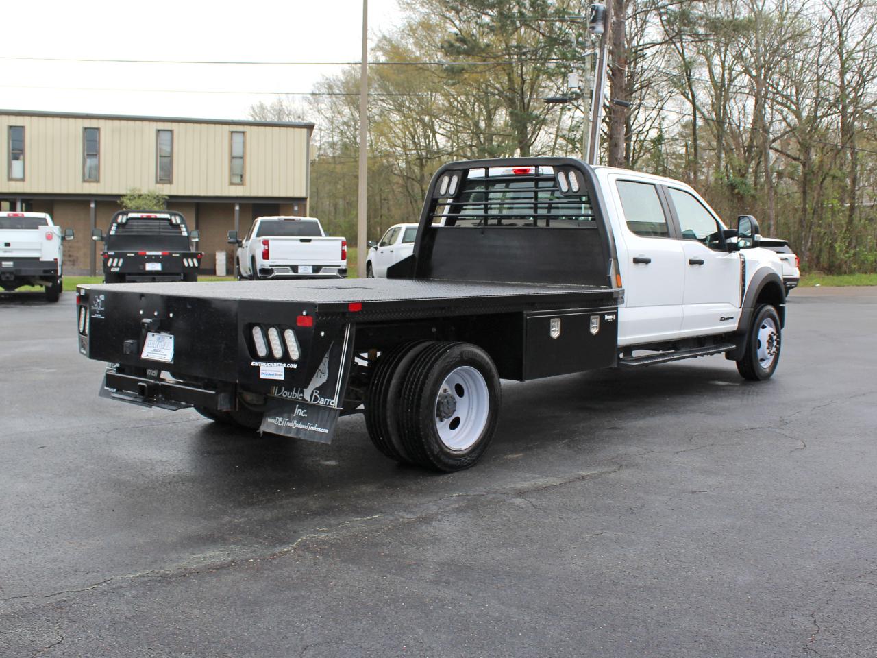 Ford F-450 SD Crew Cab DRW 4WD 2024