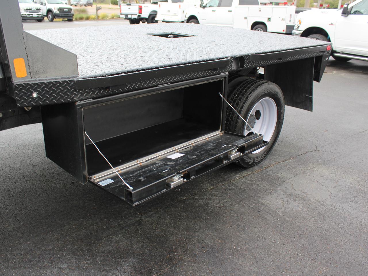 Ford F-450 SD Crew Cab DRW 4WD 2024