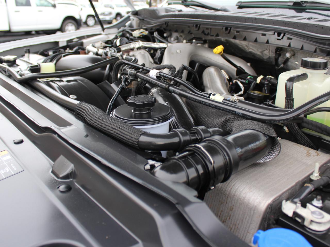 Ford F-450 SD Crew Cab DRW 4WD 2024