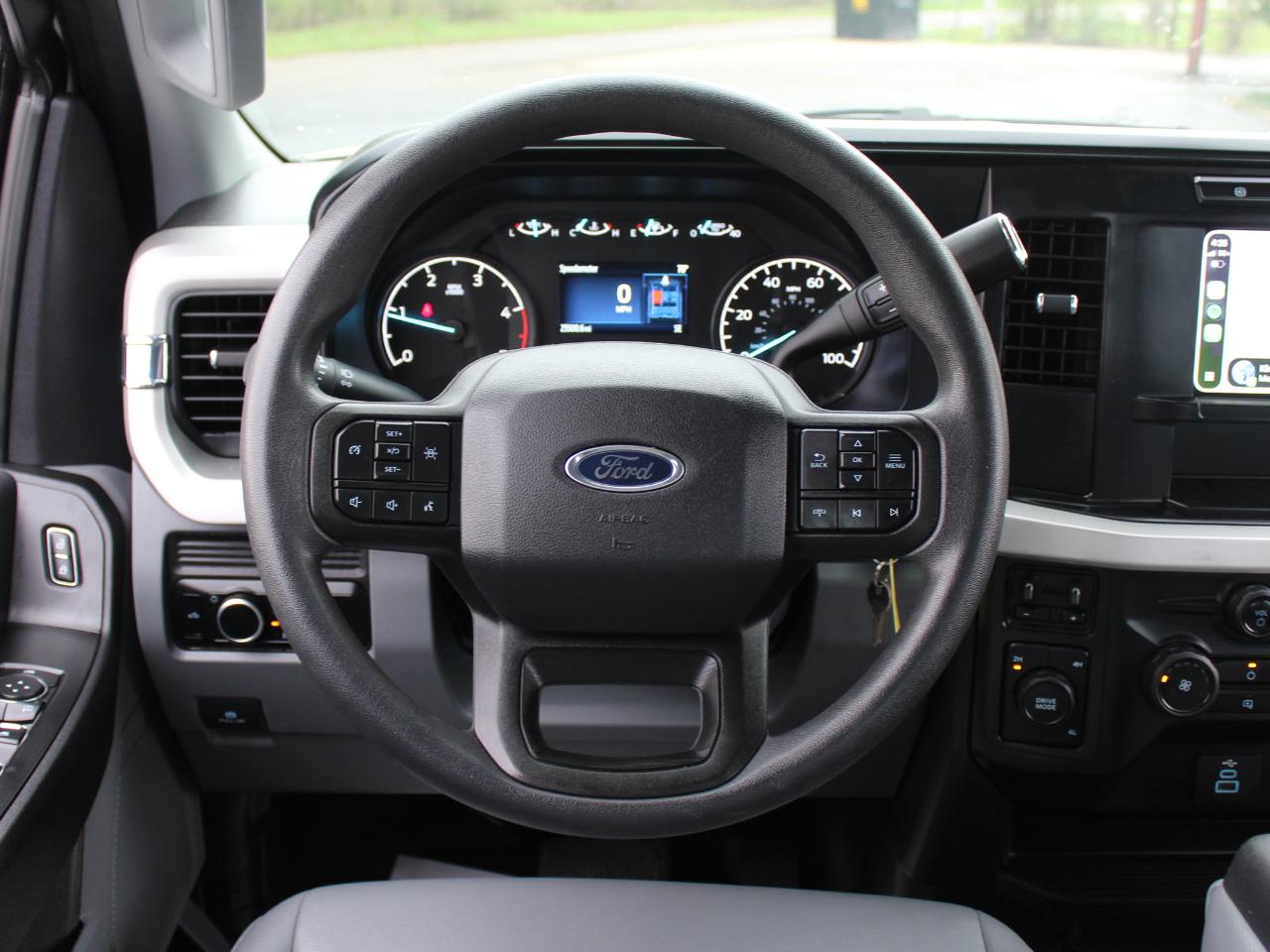 Ford F-450 SD Crew Cab DRW 4WD 2024