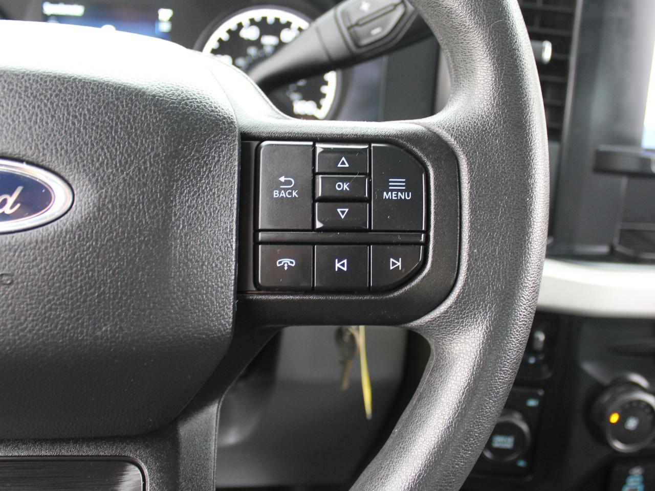 Ford F-450 SD Crew Cab DRW 4WD 2024