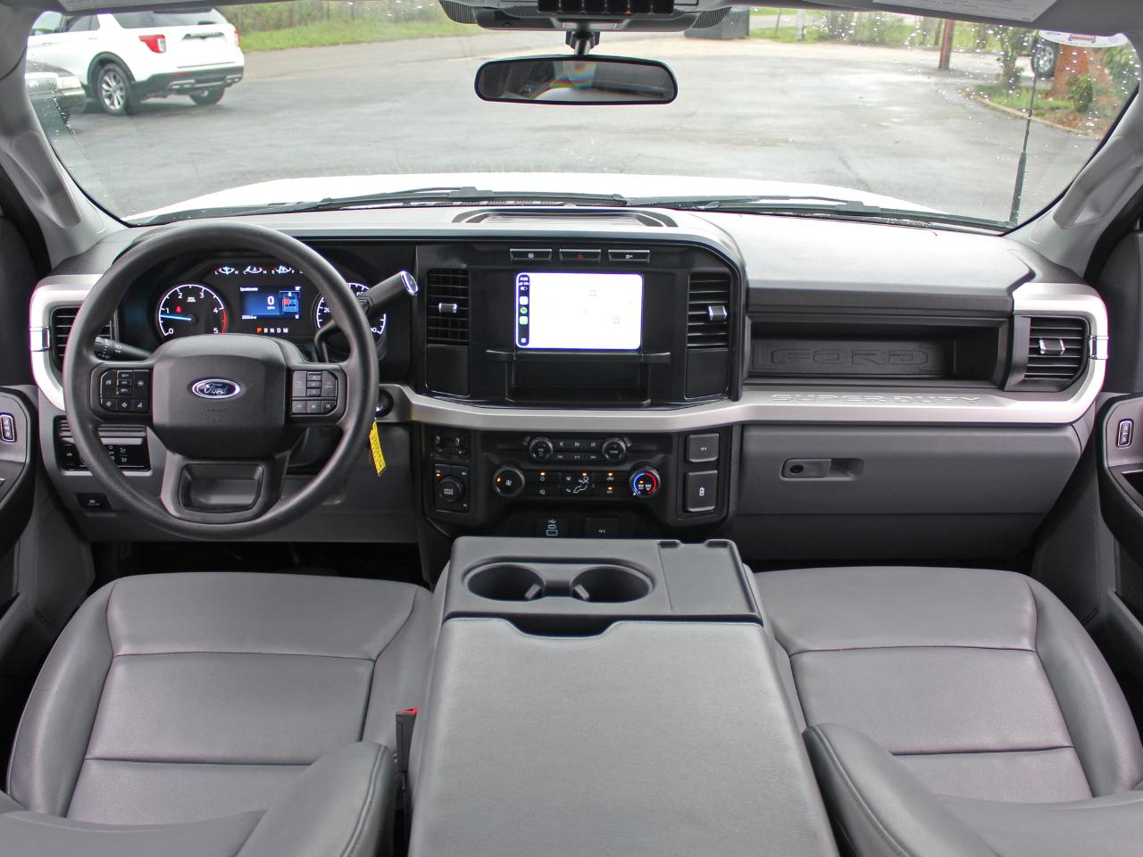 Ford F-450 SD Crew Cab DRW 4WD 2024