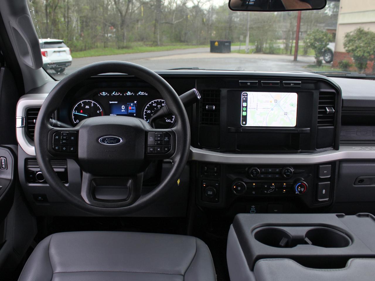 Ford F-450 SD Crew Cab DRW 4WD 2024