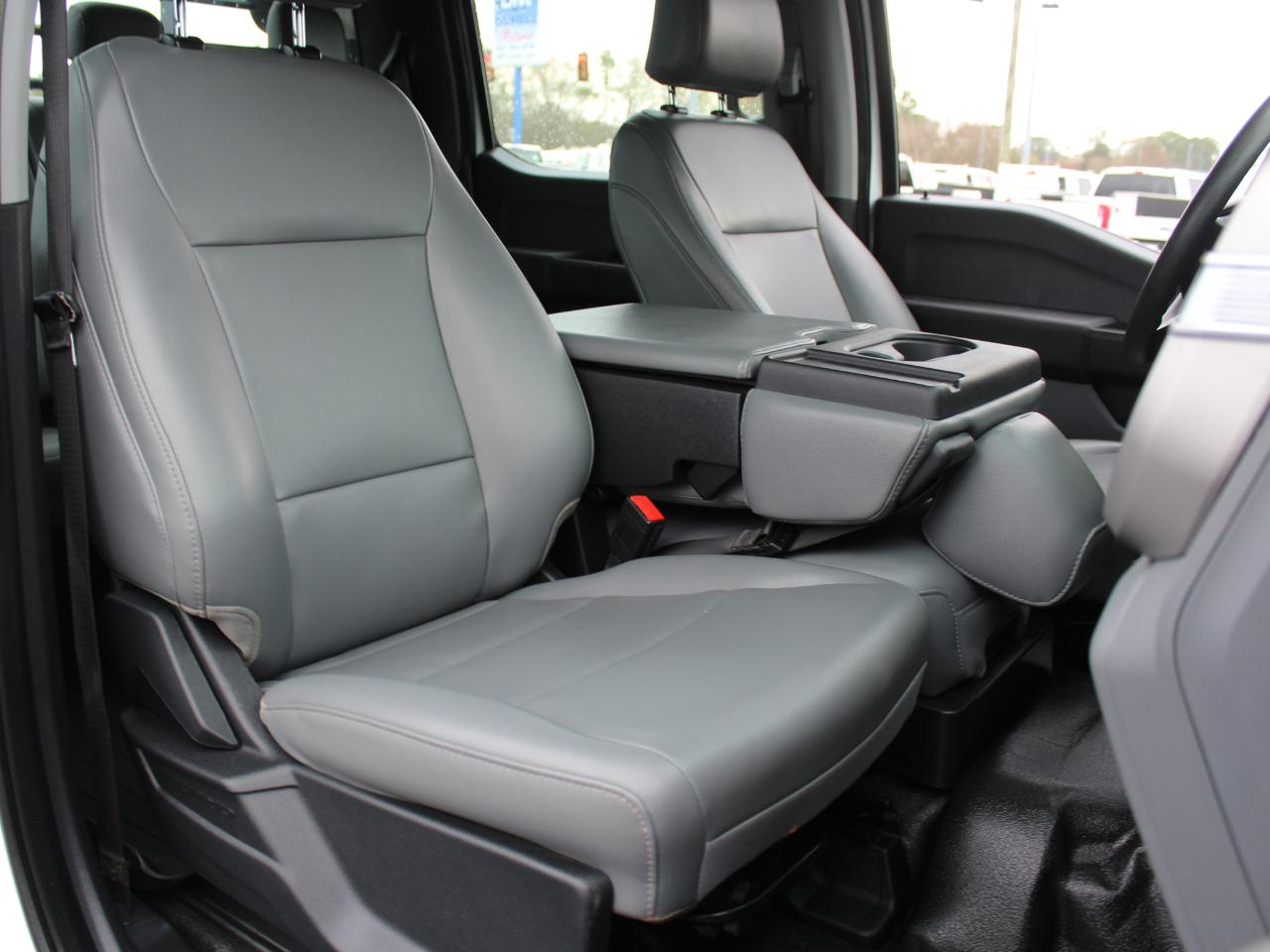 Ford F-450 SD Crew Cab DRW 4WD 2024