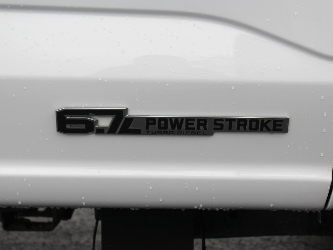 Ford F-450 SD Crew Cab DRW 4WD 2024