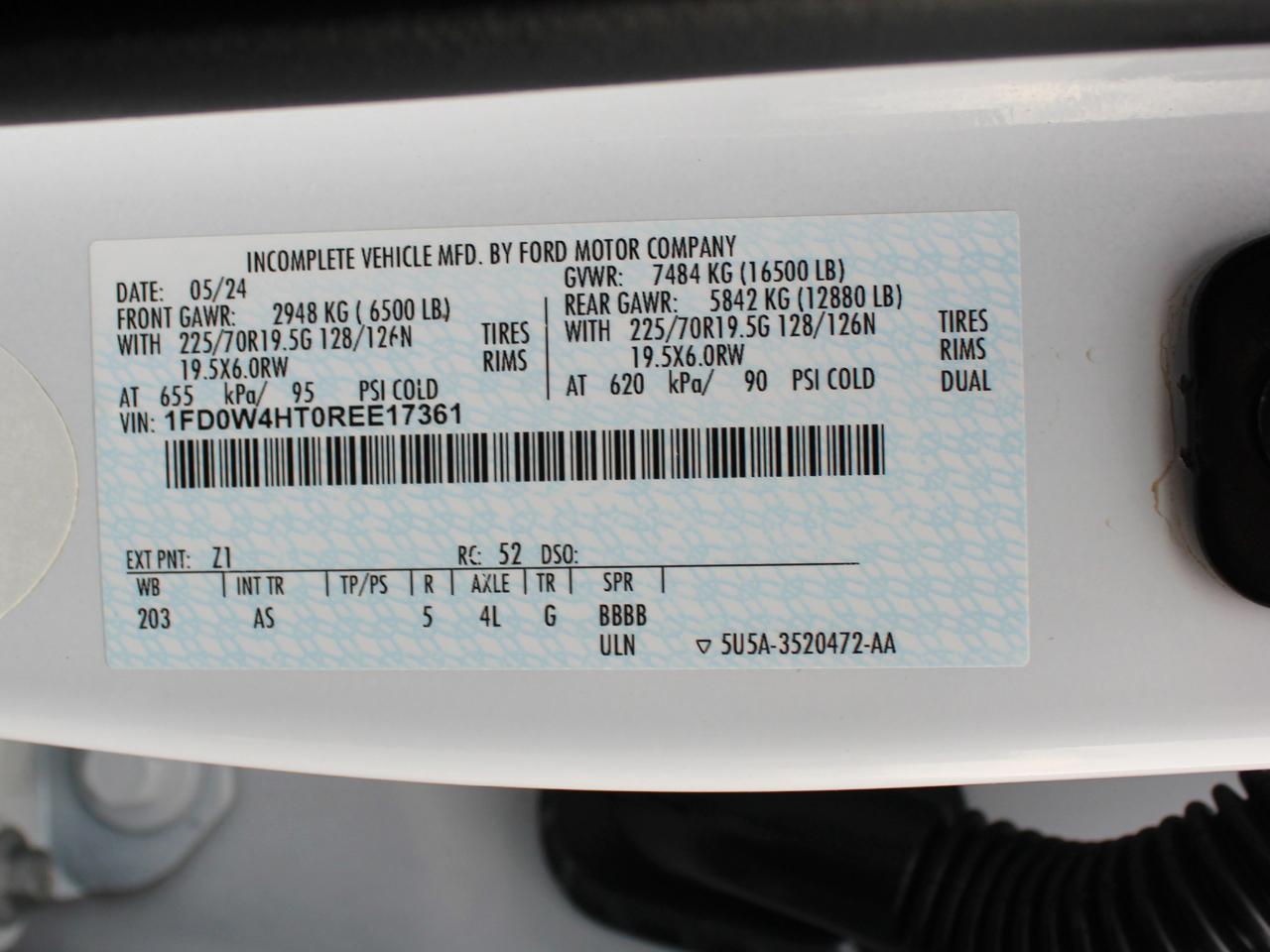 Ford F-450 SD Crew Cab DRW 4WD 2024