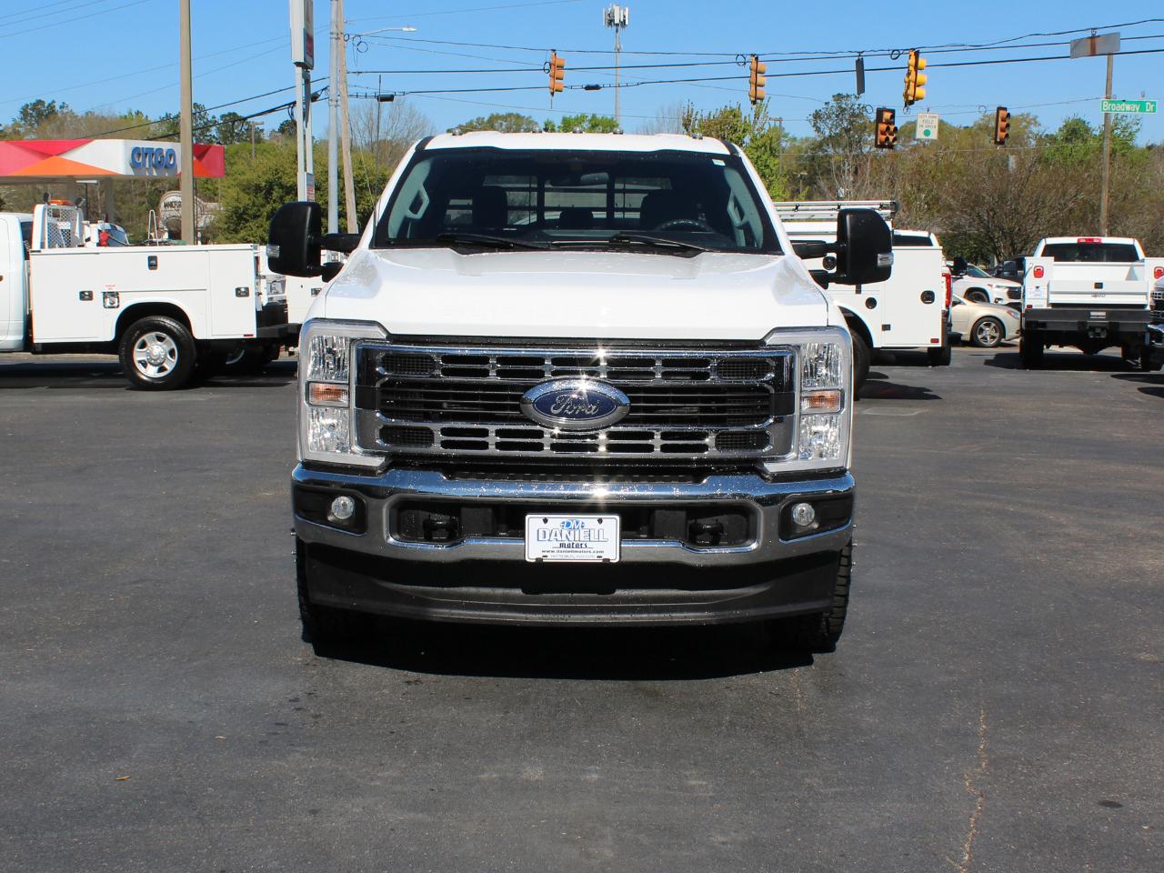 Ford F-350 SD XL Crew Cab Long Bed DRW 4WD 2024