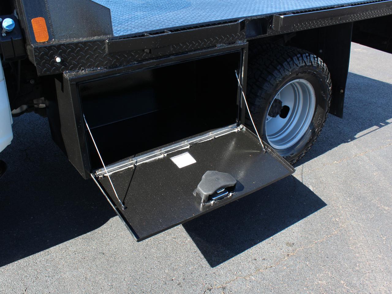 Ford F-350 SD XL Crew Cab Long Bed DRW 4WD 2024