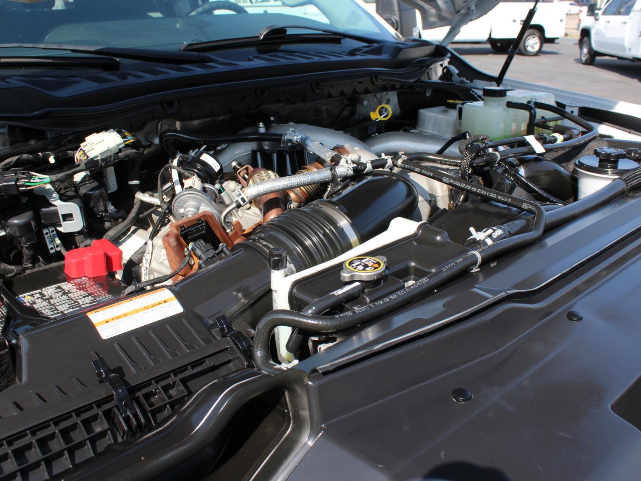 Ford F-350 SD XL Crew Cab Long Bed DRW 4WD 2024