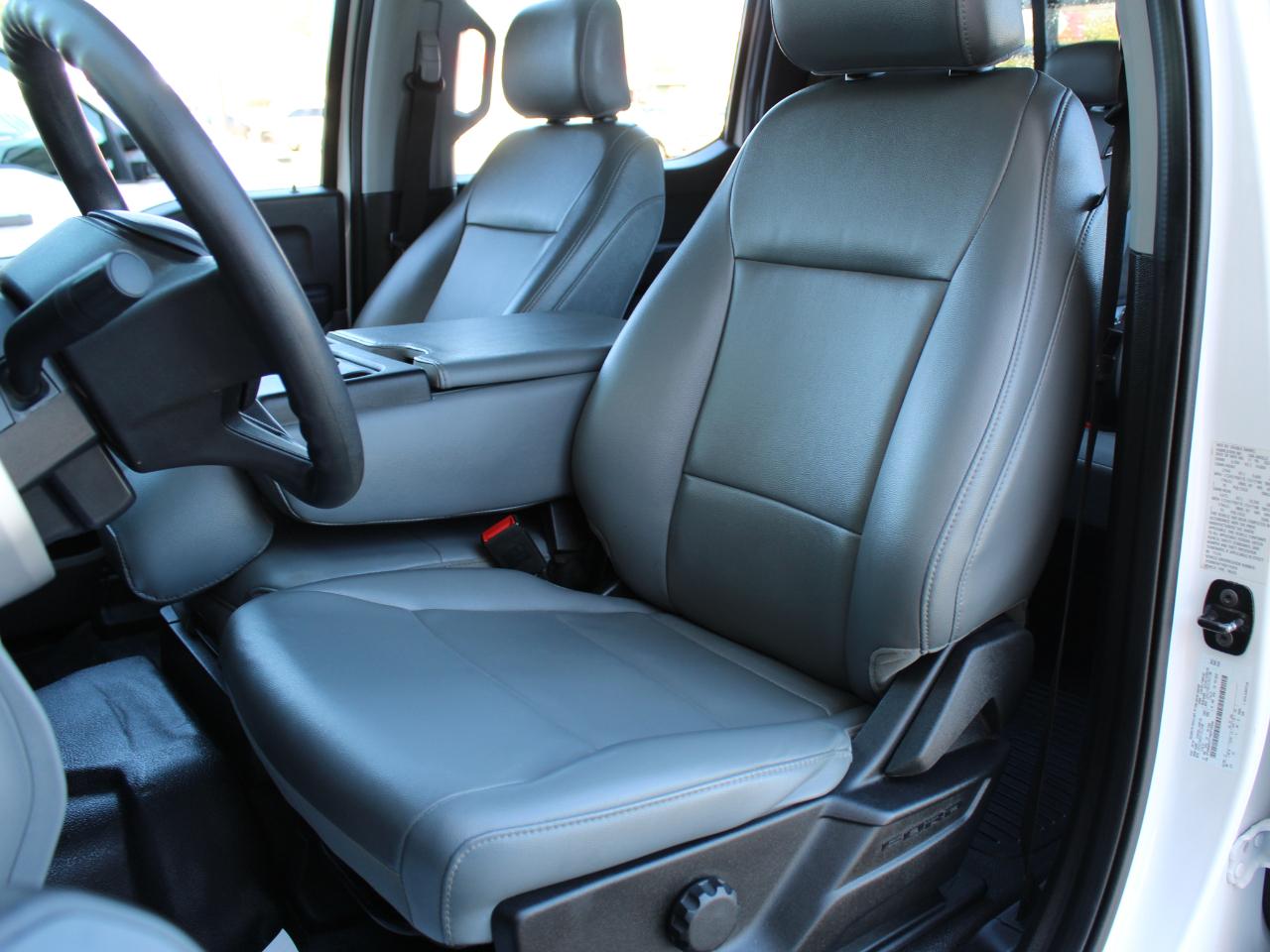 Ford F-350 SD XL Crew Cab Long Bed DRW 4WD 2024