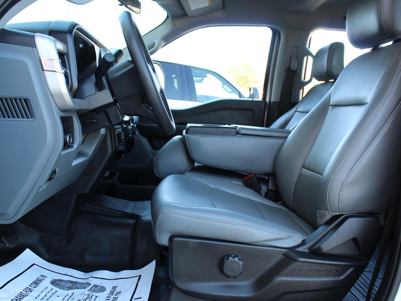 Ford F-350 SD XL Crew Cab Long Bed DRW 4WD 2024