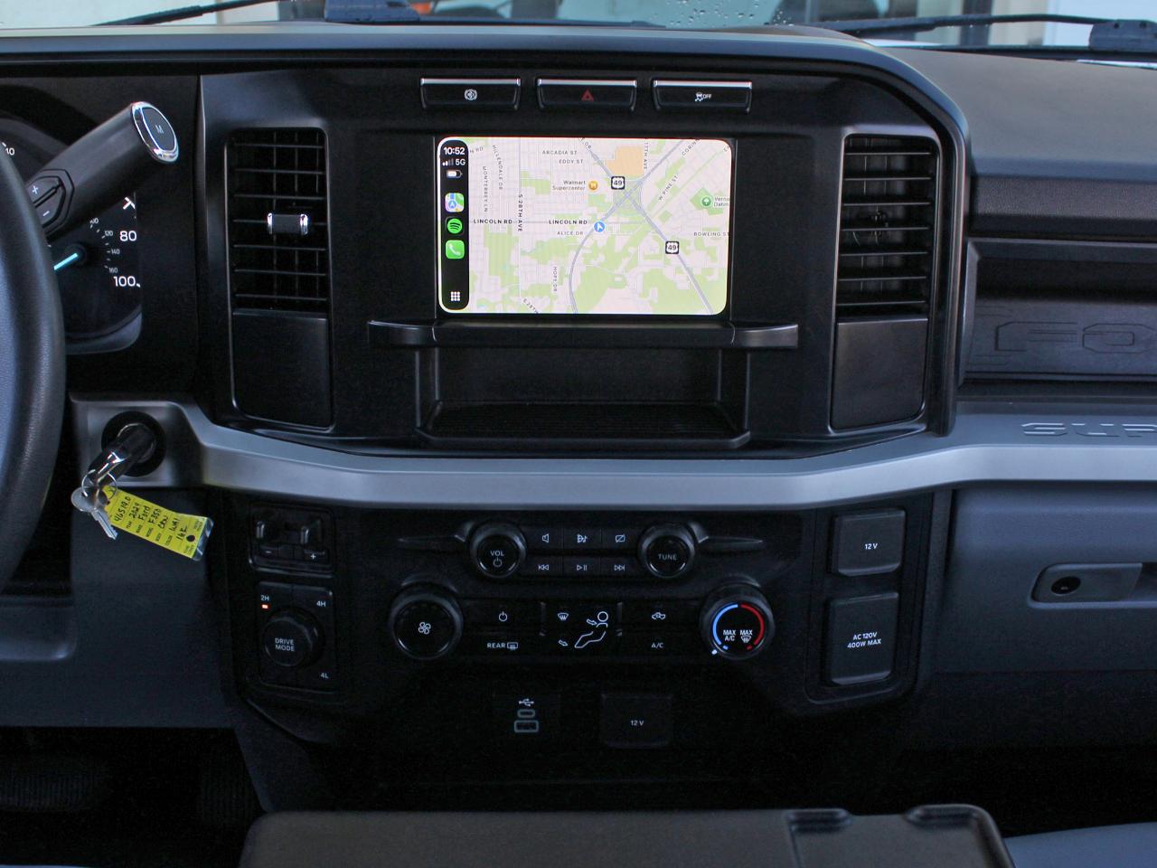 Ford F-350 SD XL Crew Cab Long Bed DRW 4WD 2024