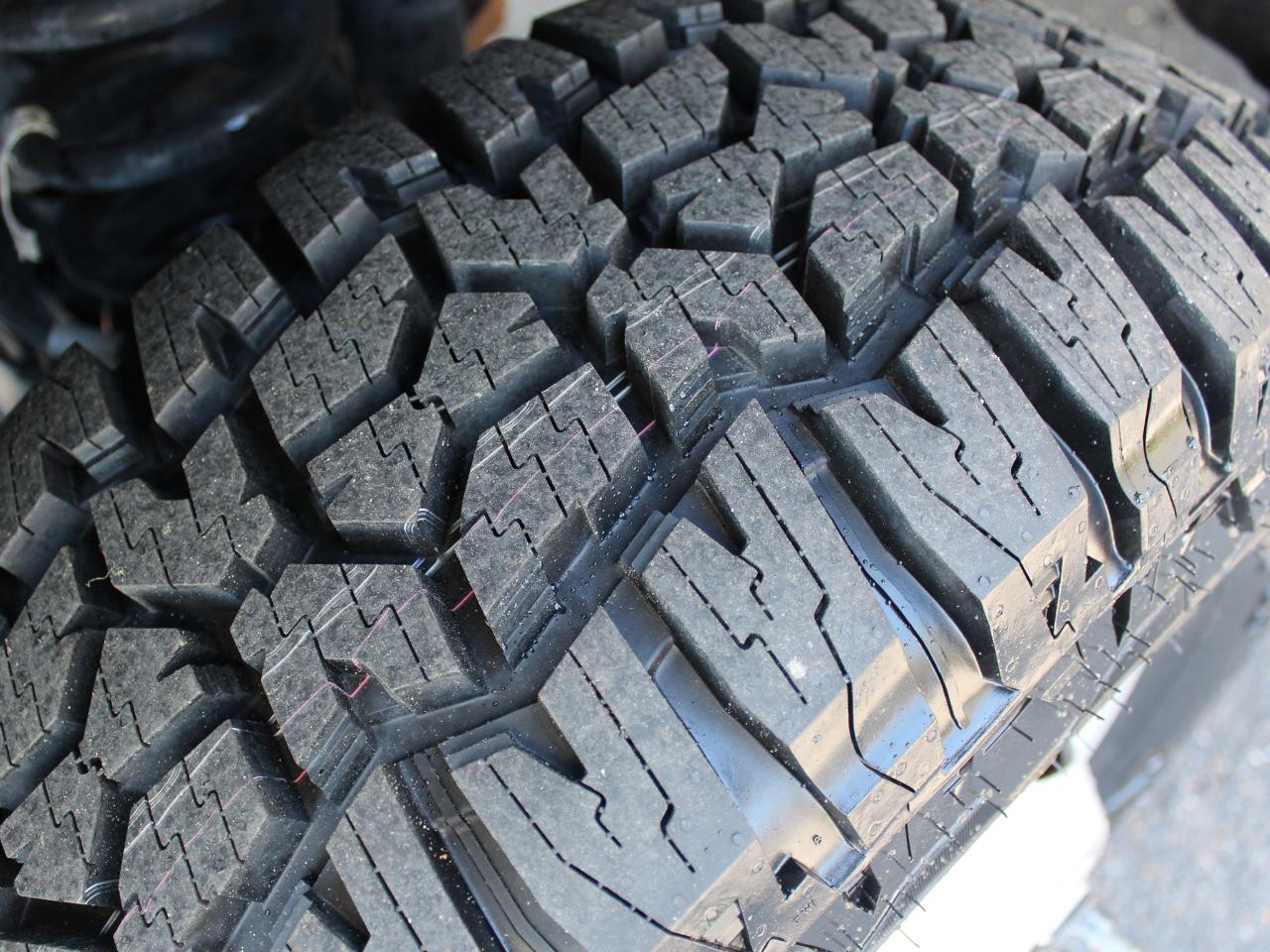 Ford F-350 SD XL Crew Cab Long Bed DRW 4WD 2024