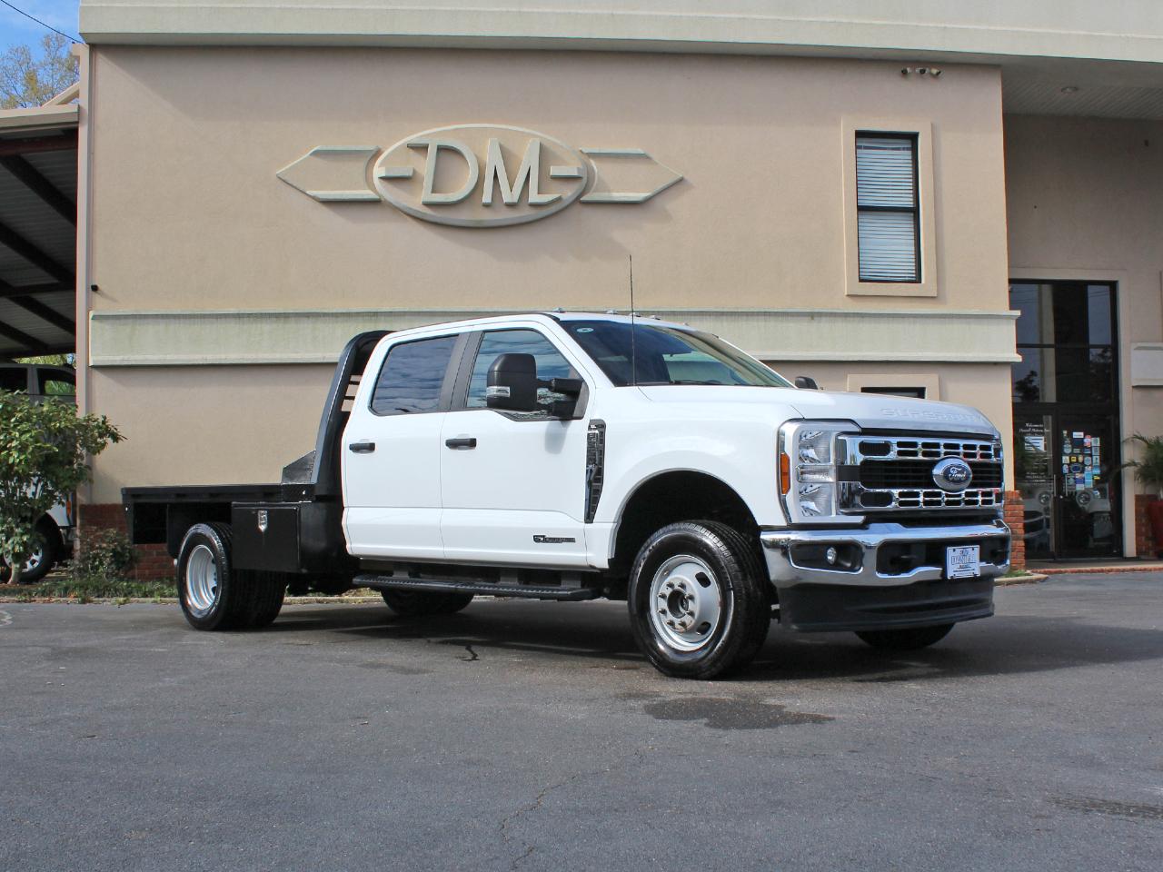 Ford F-350 SD XL Crew Cab Long Bed DRW 4WD 2024