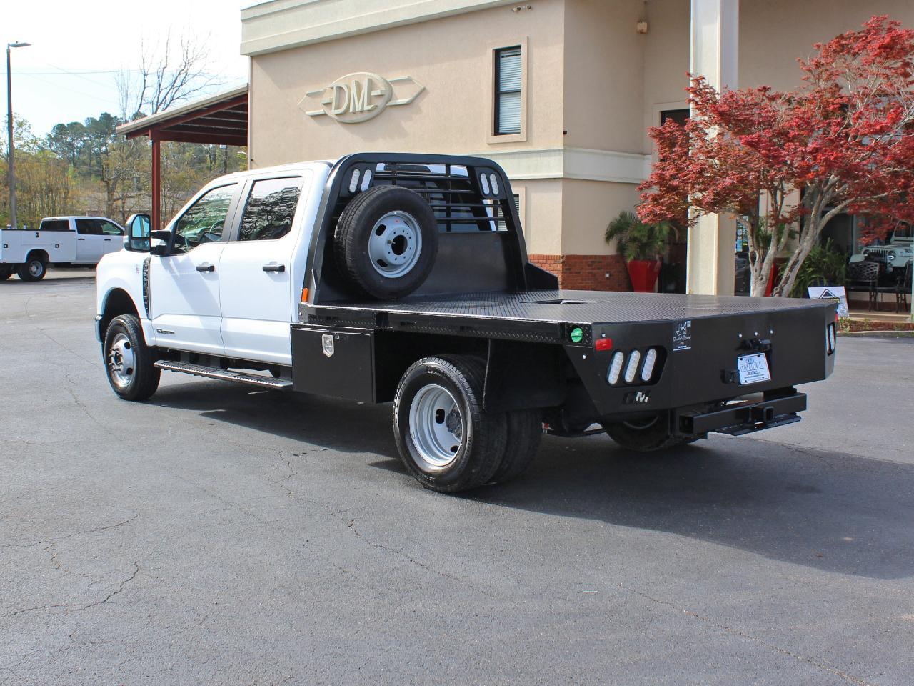 Ford F-350 SD XL Crew Cab Long Bed DRW 4WD 2024