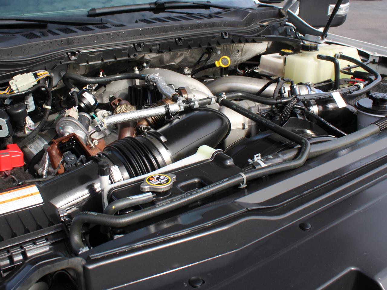 Ford F-350 SD XL Crew Cab Long Bed DRW 4WD 2024