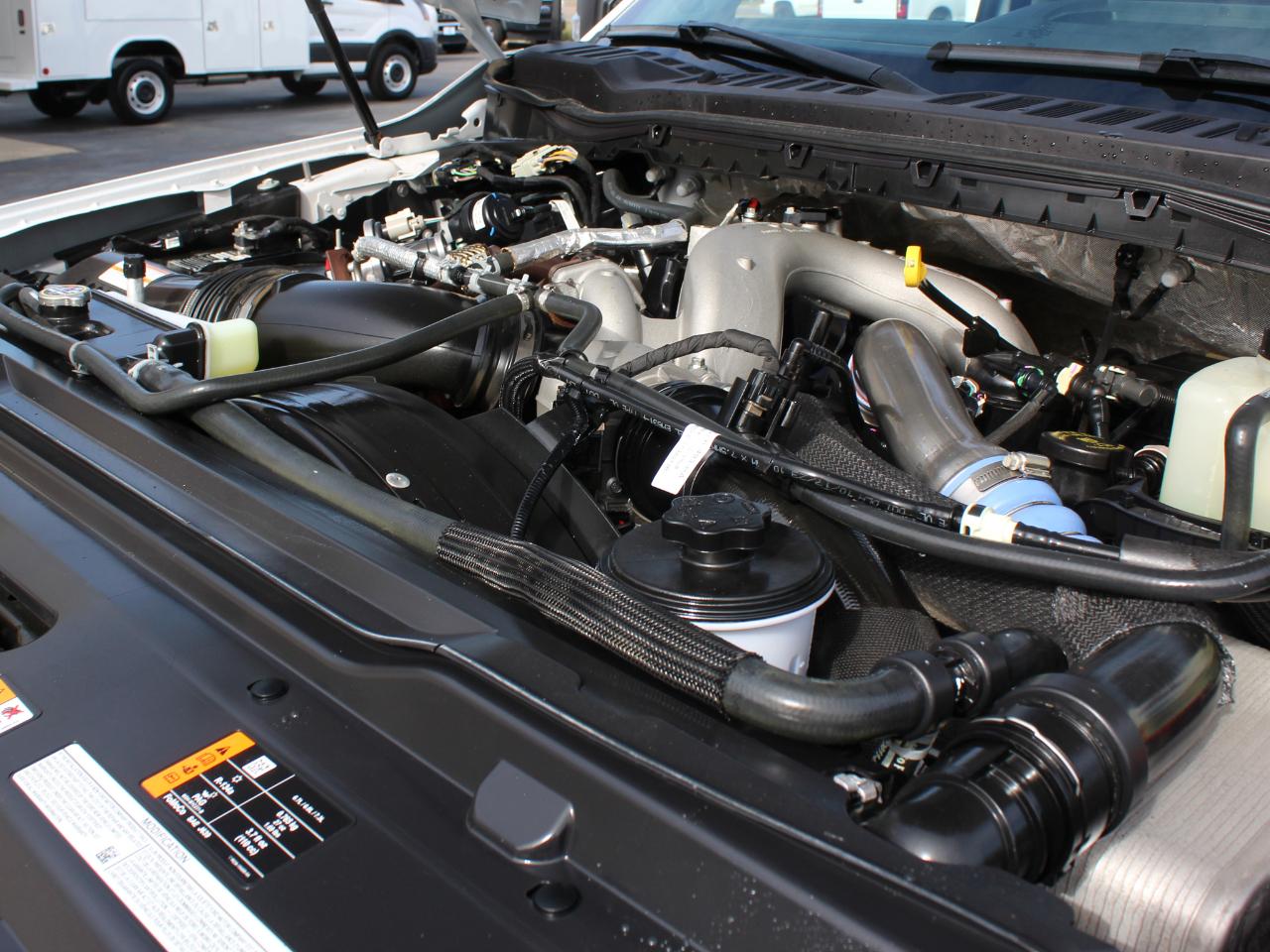 Ford F-350 SD XL Crew Cab Long Bed DRW 4WD 2024