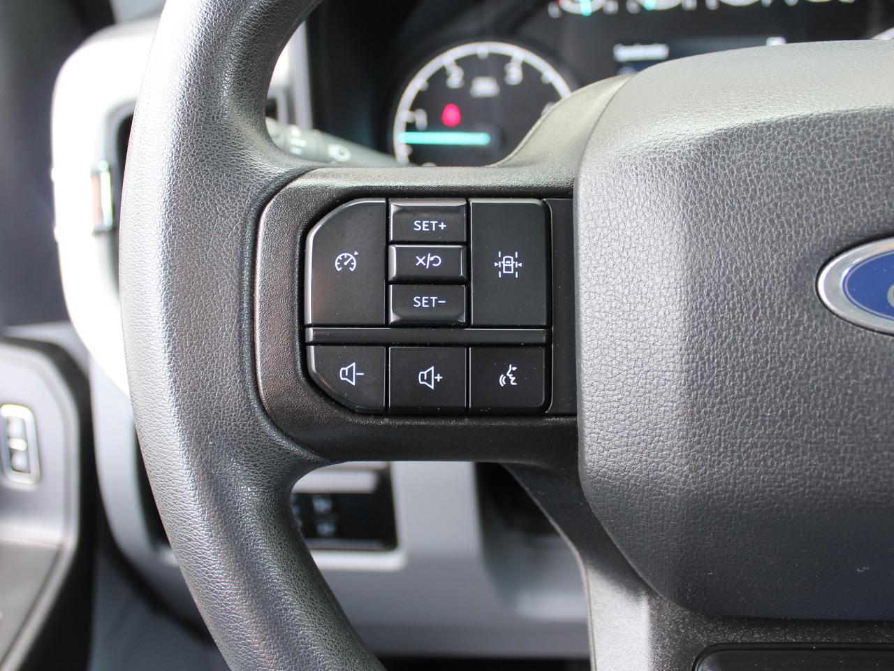 Ford F-350 SD XL Crew Cab Long Bed DRW 4WD 2024