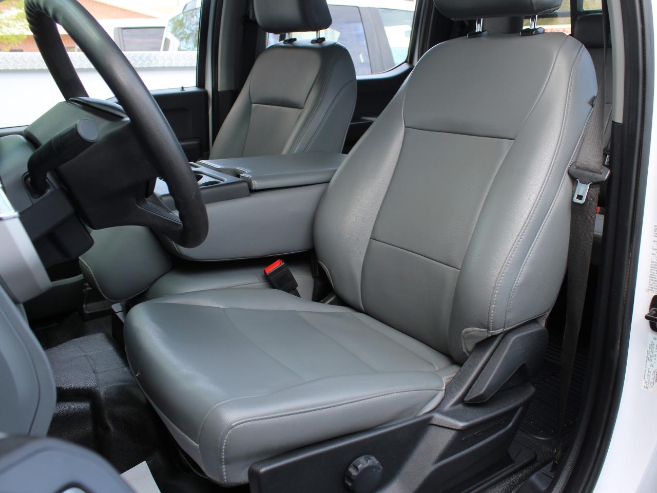 Ford F-350 SD XL Crew Cab Long Bed DRW 4WD 2024