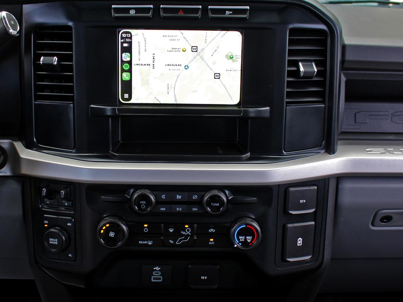 Ford F-350 SD XL Crew Cab Long Bed DRW 4WD 2024