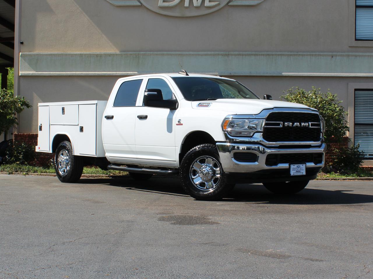 RAM 2500 Tradesman Crew Cab LWB 4WD 2024