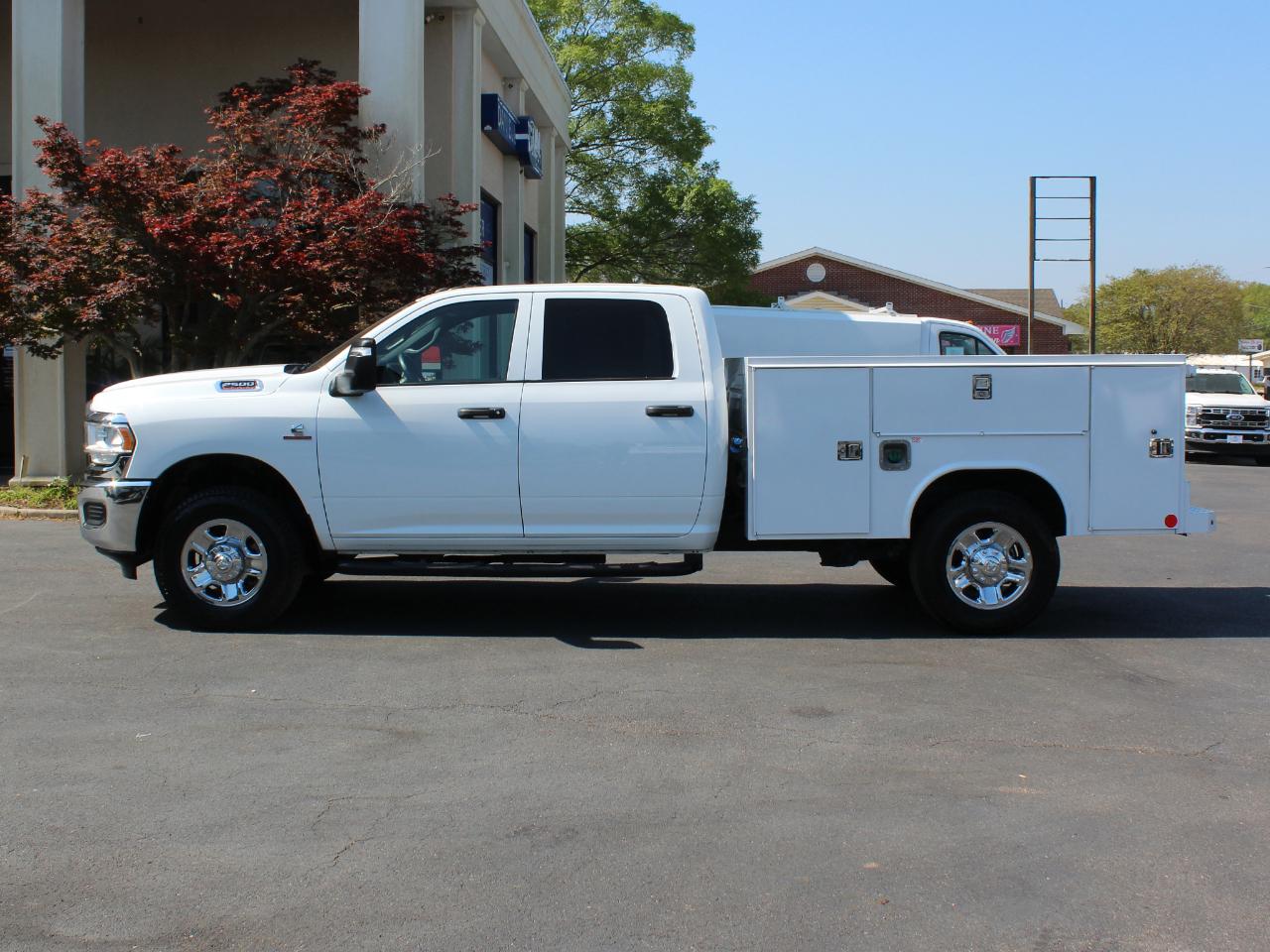 RAM 2500 Tradesman Crew Cab LWB 4WD 2024