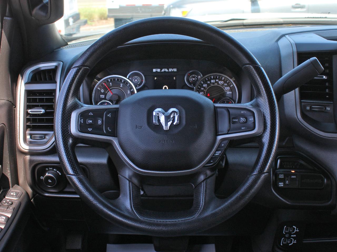 RAM 2500 Tradesman Crew Cab LWB 4WD 2024