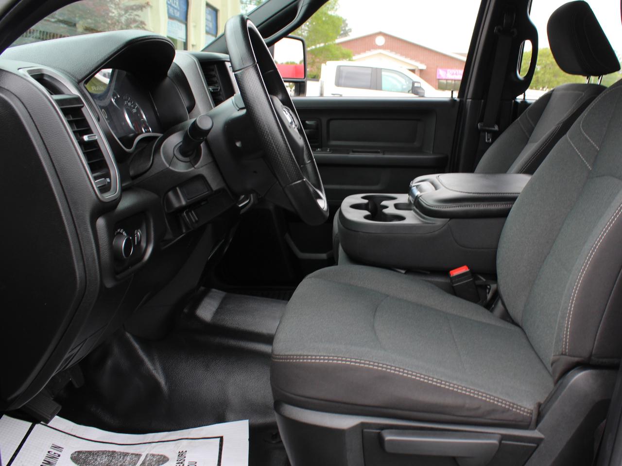 RAM 3500 Crew Cab 4WD DRW 2024